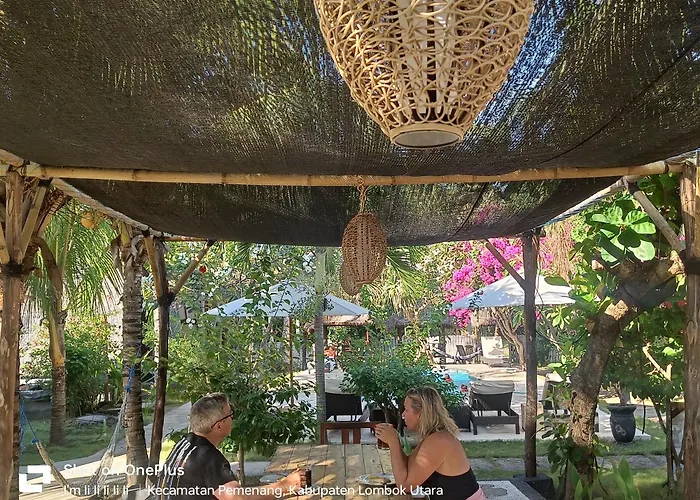 Lucy\'S Garden Hotel
